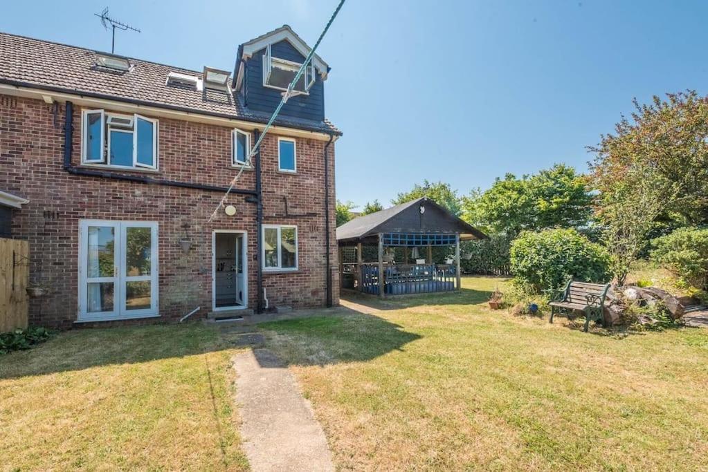 Number 27, Alderton Villa Woodbridge Bagian luar foto